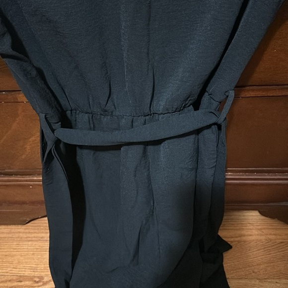 Black short sleeve jump suit with tie - Picture 4 of 4